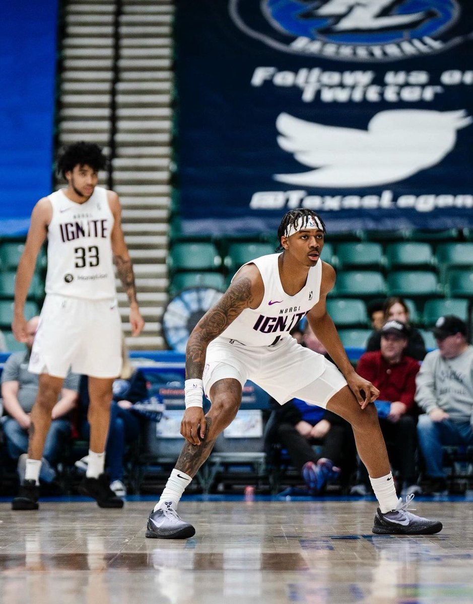 tobias_bass's tweet photo. G League Ignite prospect Dink Pate is seeking a waiver to enter the 2024 NBA Draft due to the Ignite being shutdown and having signed a two-year deal sources close to the situation told @TheAthletic 

He became the youngest professional basketball player in U.S. history after joining the Ignite.

Last 4 games : Avg 15.2ppg 4.2rpg 4.2apg