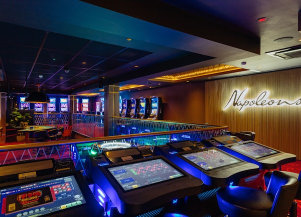 Our latest blog has landed 🚀 If you're wondering how to play slots and looking for some interesting info start reading below... Napoleons' Guide to Slots 👇🏼 tinyurl.com/4aykxvef