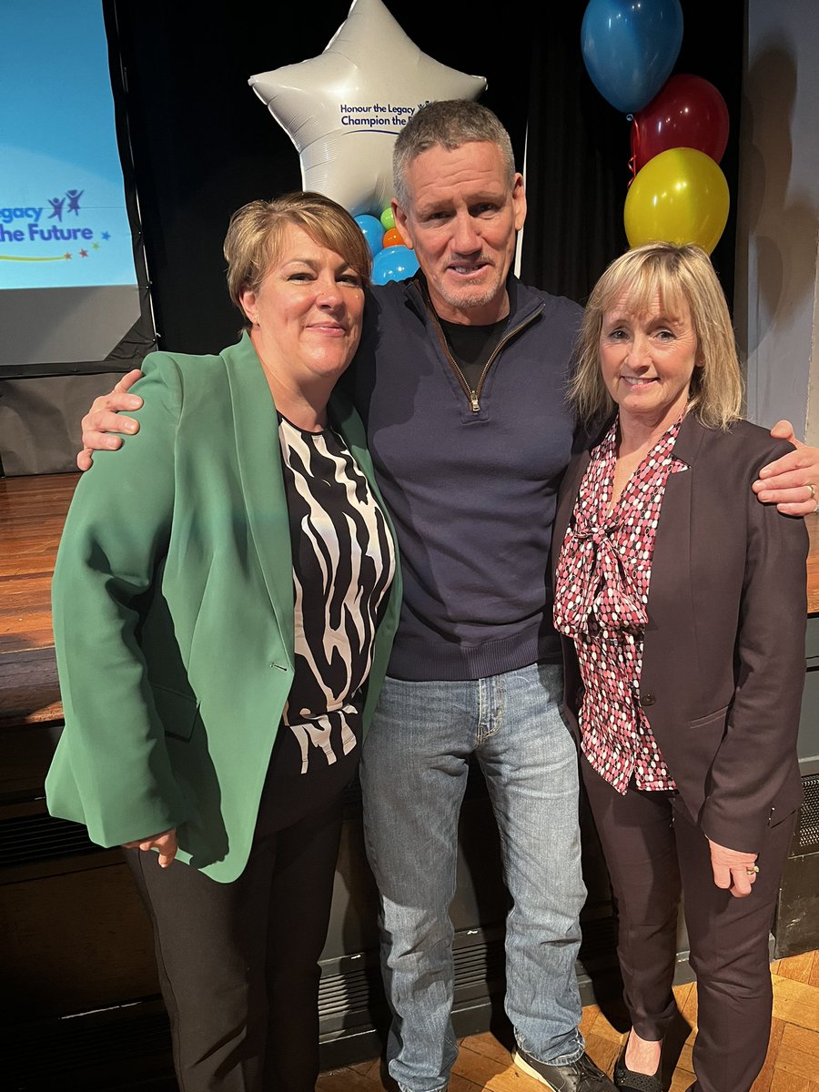 hayleyguest (@hayleyguest5) on Twitter photo What an incredible man, who delivered the most inspirational key note at today’s Manor MAT conference. #alwaysittlefurther #Honorlegachpionfutute <a href="/ManorMATrust/">Manor Multi Academy Trust</a> <a href="/AnitaCliff1/">Anita Cliff</a> What an incredible man, who delivered the most inspirational key note at today’s Manor MAT conference. #alwaysittlefurther #Honorlegachpionfutute <a href="/ManorMATrust/">Manor Multi Academy Trust</a> <a href="/AnitaCliff1/">Anita Cliff</a>