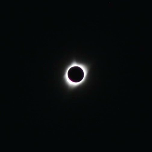 captmkg's tweet image. Back in 2017, I got to see the eclipse in grand Teton and it was something else. The temperature drop really surprised me, but it&apos;s something worth experiencing. #2017 #EclipseSolar2017 #grandteton