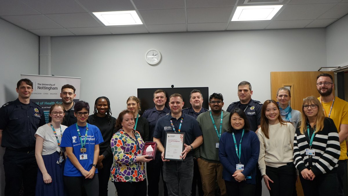 We couldn't keep serving our communities without employers like @UoN_SHS 🔥 We've recognised them for their outstanding support for their colleagues and our on-call firefighter at Stapleford, Aaron 🥇 Full story ▶️ notts-fire.gov.uk/news/on-call-a…