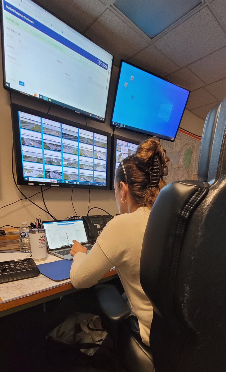 #Eclipse2024: Operation centers have been set up to monitor traffic across the Thruway system throughout the day. This allows us to quickly respond to emergencies and keep traffic moving. If you are traveling, expect an increase in traffic and DO NOT park on the highway.