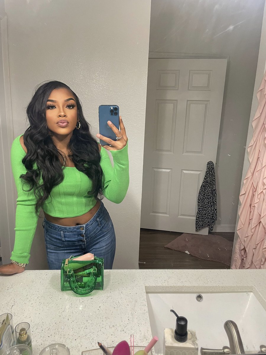 VibeWith_LO's tweet photo. Get into it 😍🫶🏽🫶🏽🫶🏽💚💚 https://t.co/omIkiPTFhY