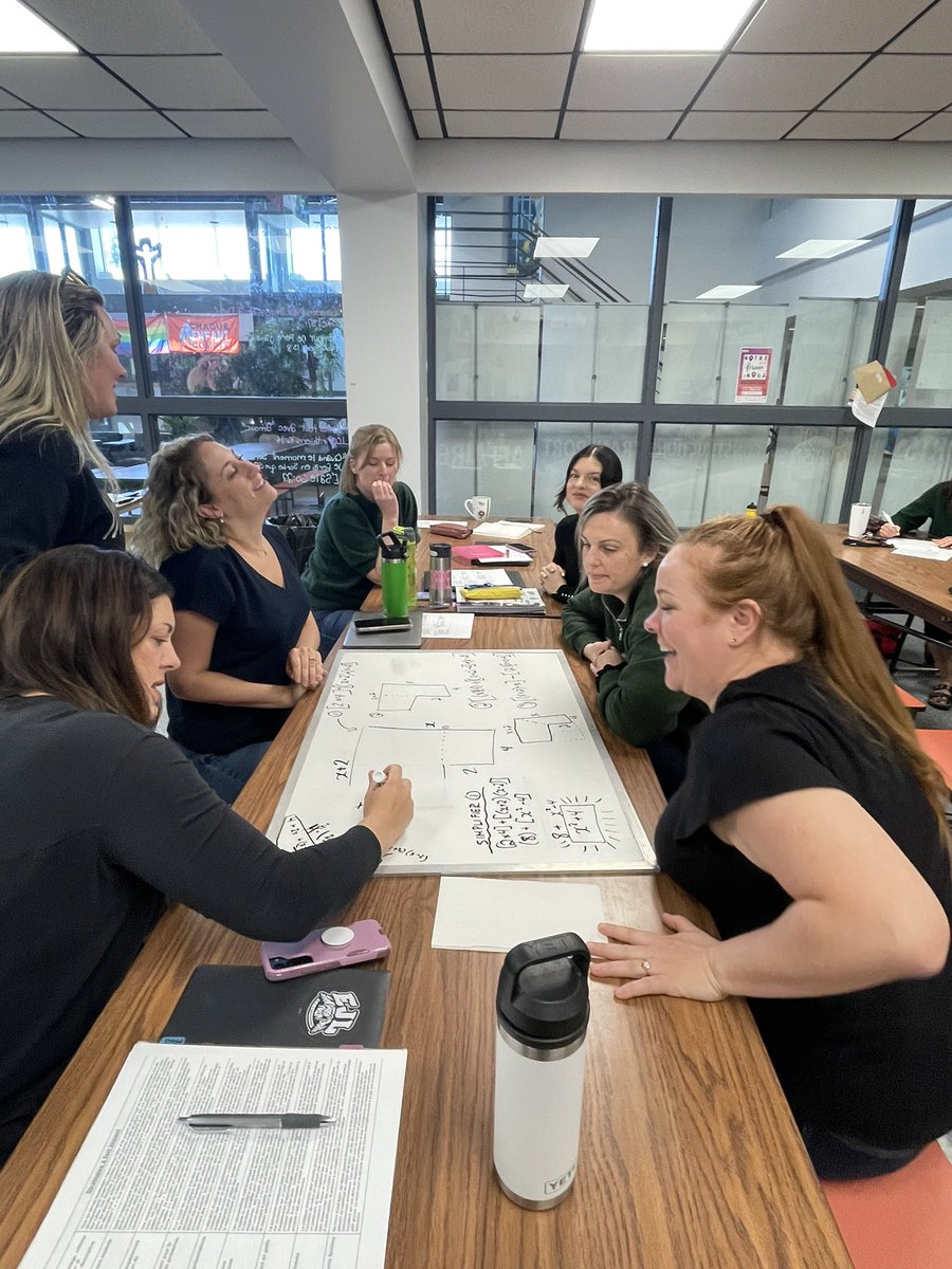 École secondaire catholique E.J. Lajeunesse tweet media