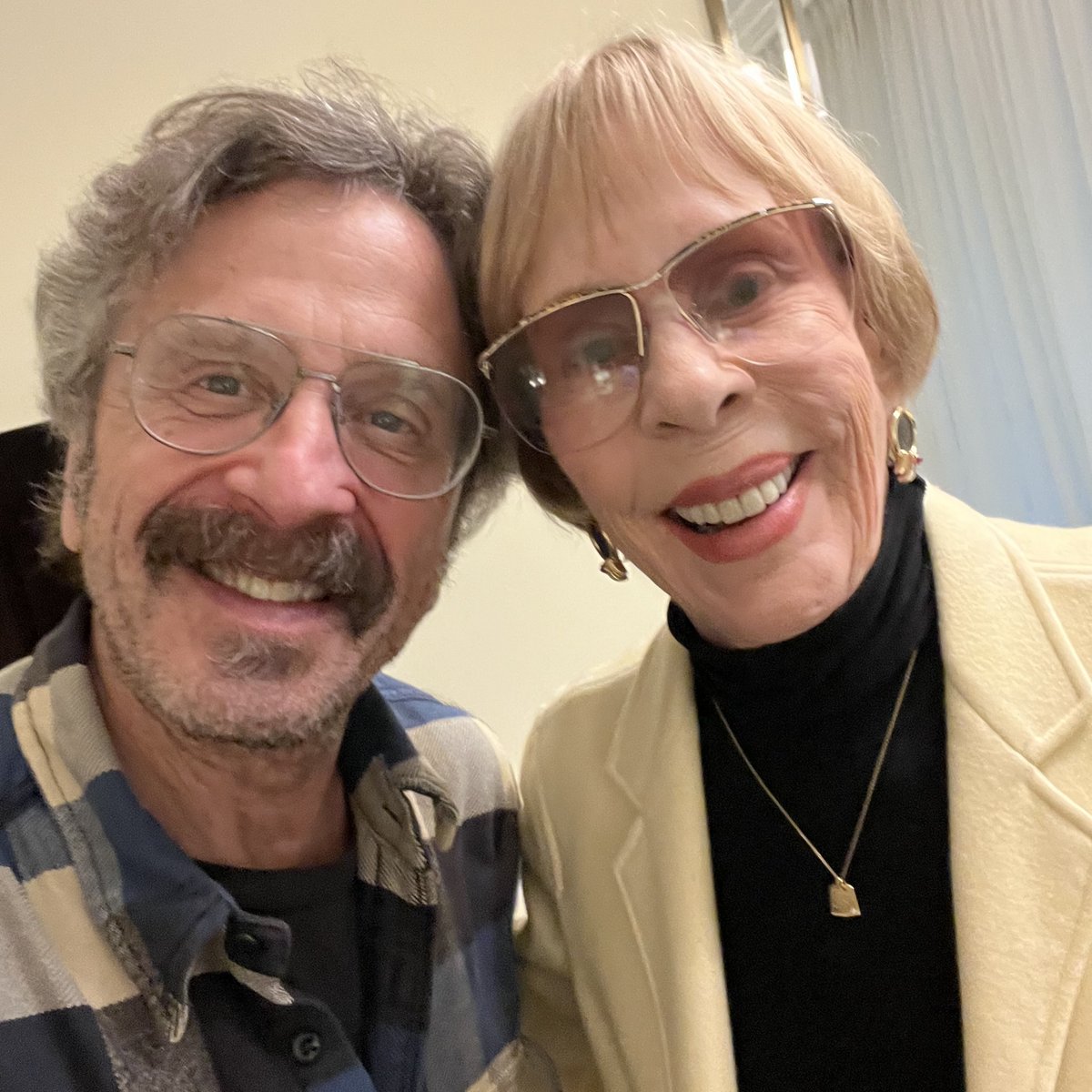 Today is Carol Burnett day on wtfpod.com! Her variety show, the kindness of strangers, Palm Royale, Julie Andrews, Lucille Ball. Great talk! Listen up! Episode hosted by @acast - wtfpod.com/podcast/episod… On @ApplePodcasts - podcasts.apple.com/us/podcast/epi…