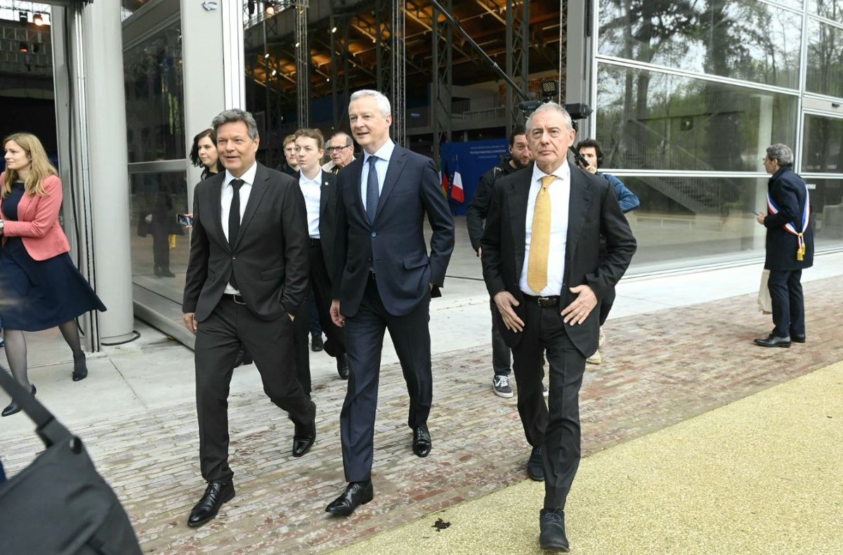 Bruno Le Maire tweet media