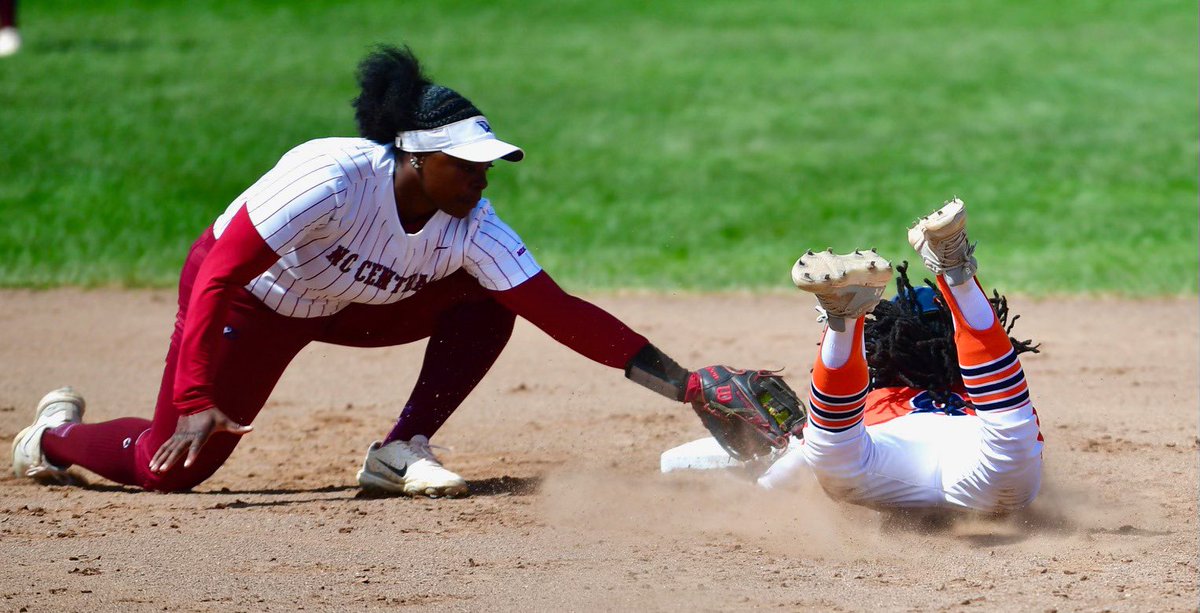 🐻🥎Morgan State Holds Off NCCU ￼📝 shorturl.at/avJS6 @meacsports | @underarmour #GoBears🔷🔶