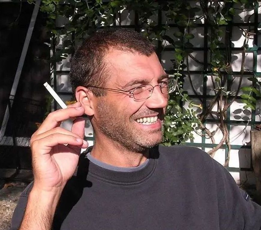 Pediavenir's tweet photo. 🚨🇫🇷 ALERTE INFO - Une femme aurait aperçu Xavier Dupont de Ligonnès dans une vidéo "Qui est l’imposteur ?" du youtubeur Squeezie (BFMTV) https://t.co/Lmo9Q9Vk8n