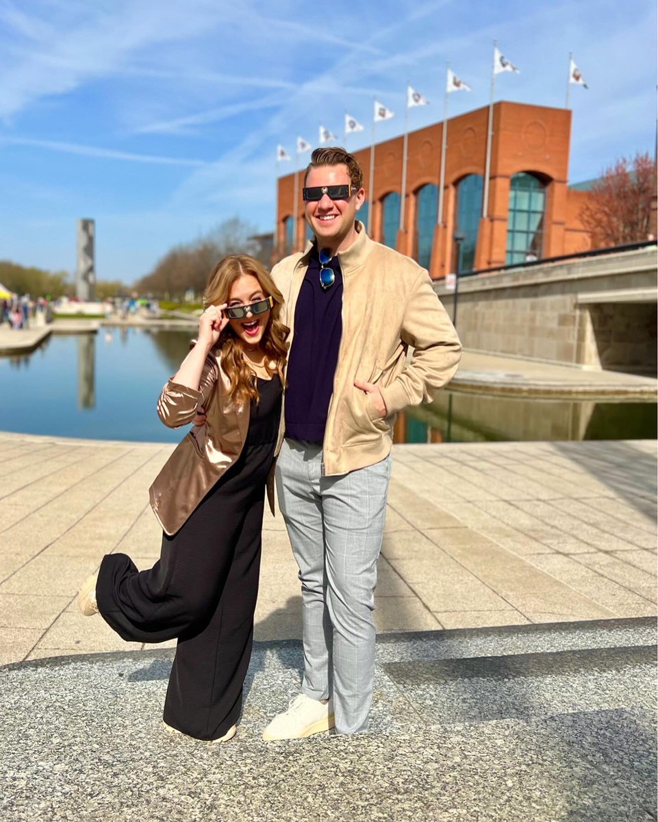 Total solar eclipse coverage at <a href="/WhiteRiverStPrk/">White River State Park</a> 🕶️
We’re live on <a href="/FOX59/">FOX59 News</a> &amp; <a href="/CBS4Indy/">CBS4 Indy</a> from 1-4p! 
<a href="/IndyNowTV/">Indy Now</a> 
🌖🌘🌑🌒🌔