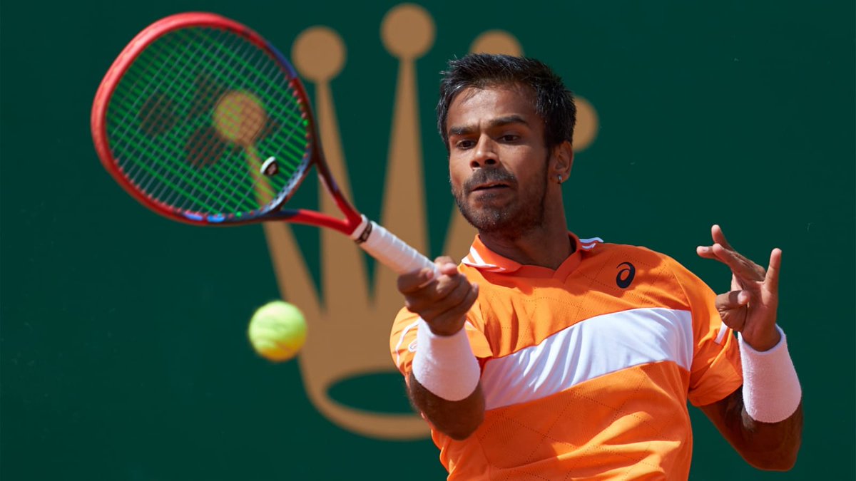 History Alert!🚨 #Tennis🎾 #TOPSchemeAthlete @nagalsumit becomes the 1️⃣st 🇮🇳an Men's Singles player to win a Masters 1️⃣0️⃣0️⃣0️⃣ match on Clay as he crosses the first round hurdle at Monte Carlo Masters. Well done champ!👏🏻 Super proud of you🤗🥳 @AITA__Tennis