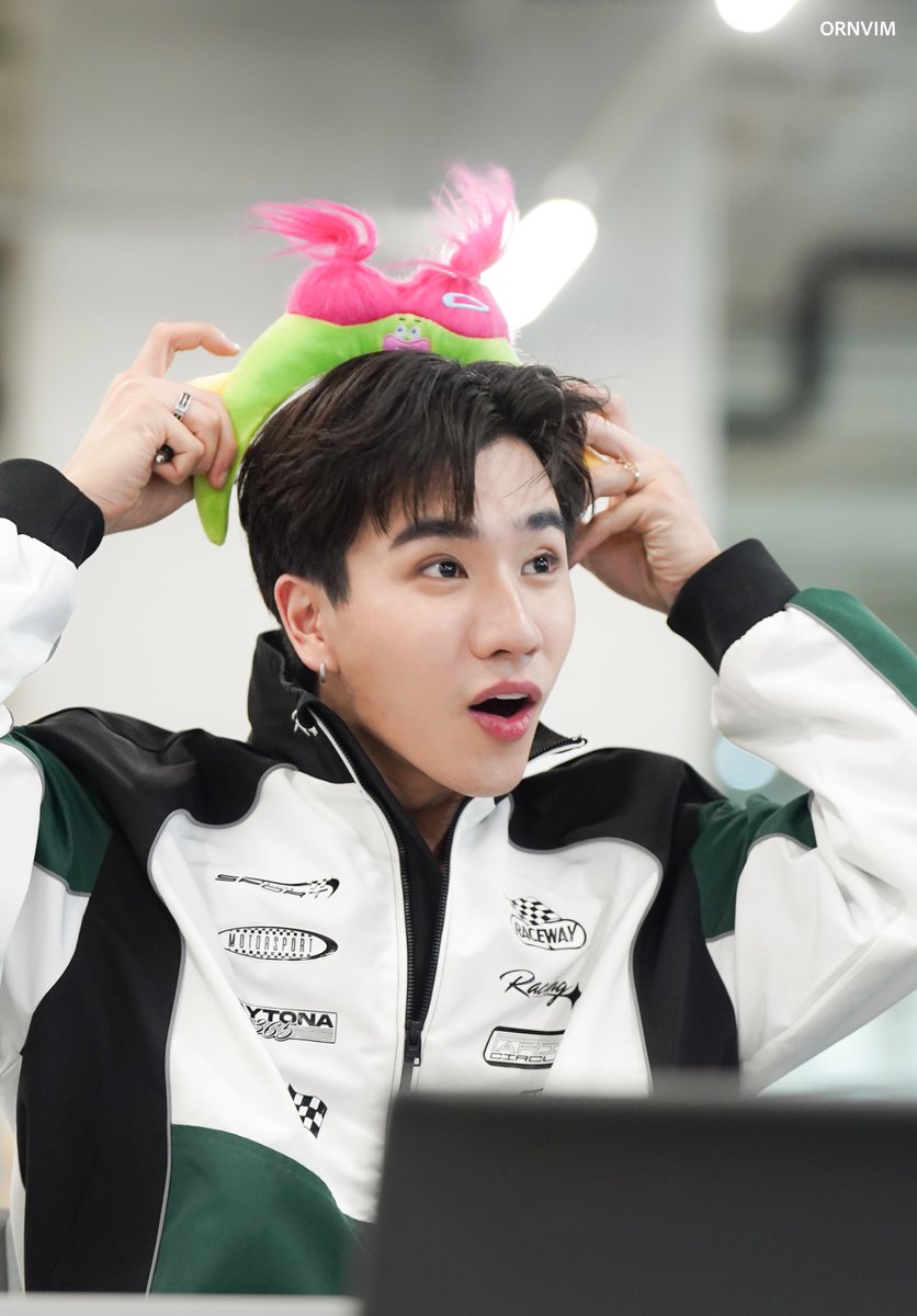 ornvim's tweet photo. ว่าด้วยเรื่องเครื่องหัวและเครื่องตา (2) 

#PerthChimonxBookFair2024 
#GMMTVxBookFair2024
#PerthTanapon https://t.co/QmRXqvwLCR