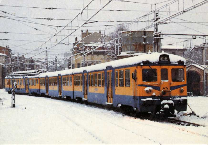 📷Acabem la setmana amb aquesta bonica fotografia 😍de una UT  600. UT. Sèrie 436. Construides per MTM Ripoll 23 gener 1992