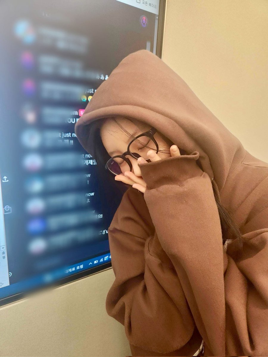 W267H's tweet photo. 굿..밤..-★ https://t.co/EiP6b1dkYR