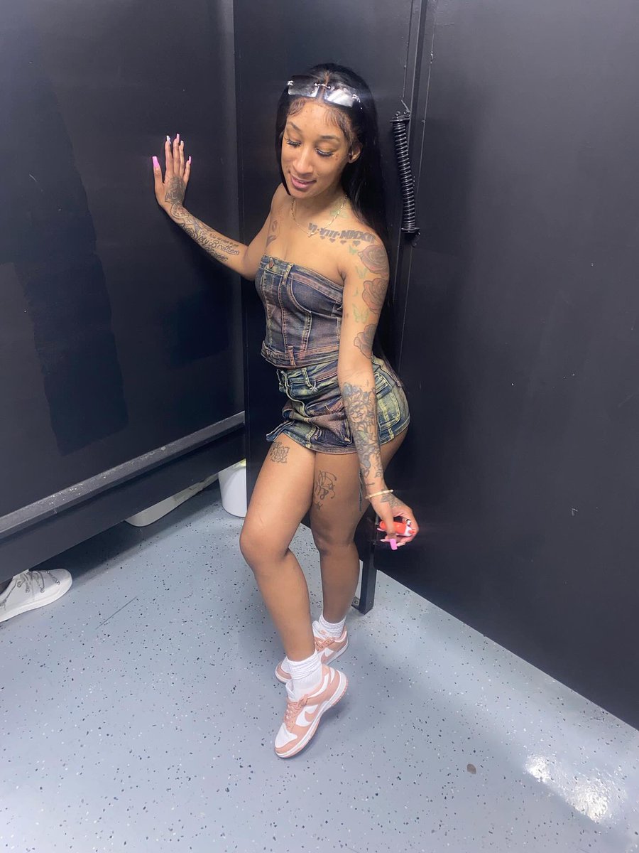 I don’t even know if people gone see this 🤣❤️