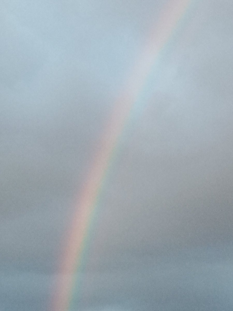 La vita è come un arcobaleno: ci vogliono pioggia e sole per vederne i colori. Jules Renard #TraFenomeniNaturali #VentagliDiParole Foto mia