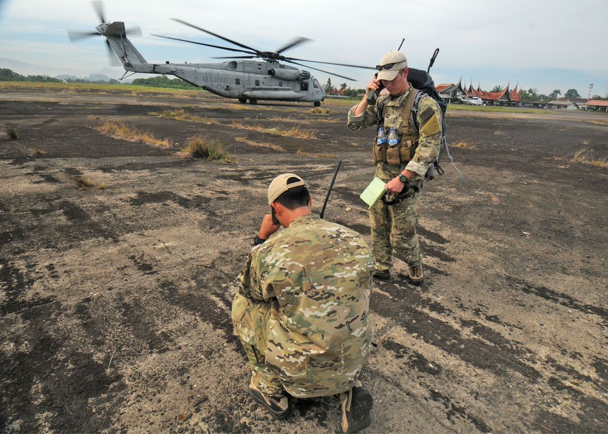 CombatControlFn's tweet photo. 08 APR 2008 | PADANG, Indonesia | Combat Controllers from the 320th Special Tactics Squadron relay air traffic control information to incoming U.S. aircraft delivering humanitarian aid supplies at Tabing Airfield. #FirstThere #AFSPECWAR #AFSW #STS #CCT #CombatControl https://t.co/ycytEQWsBP