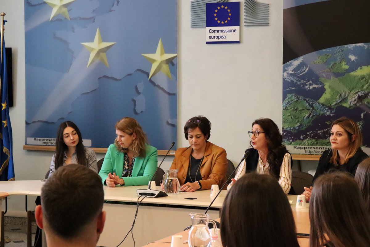 This afternoon, 🇪🇺 Ambassador @avalkenburg met students from the Faculty of Economy, Tirana University during their study tour in Rome.