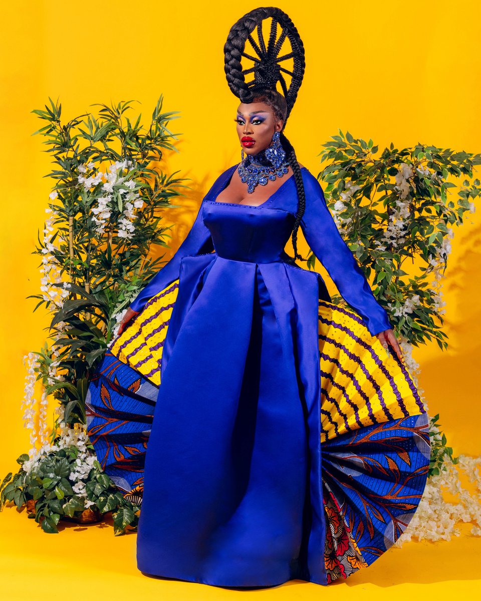 It was appropriate the final runway theme was fans, cause this look is for my fans! thank you to all my gems for your support throughout the years!

this look was inspired by Roberto Capucci's dress 'The Fan'. I chose to reimagine it in Black excellence!

#TeamSapphira #VoteBlue