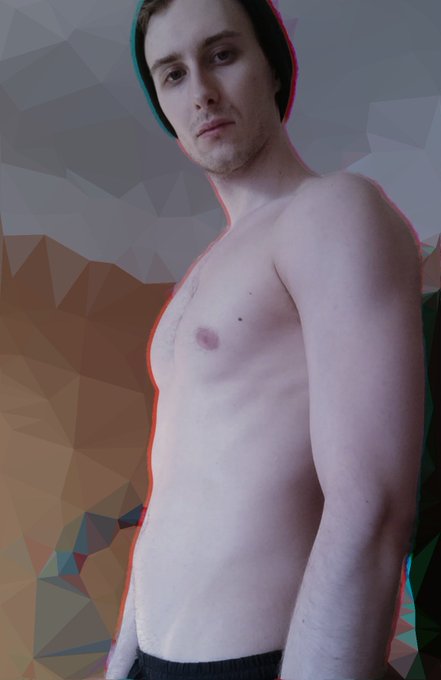 I saw something exciting in the gym shower yesterday 🚿 https://t.co/HSe5c9W8DP<a href="/tag/%D0%BD%D1%8E%D0%B4%D1%81%D0%BE%D1%87%D0%B5%D1%82%D0%B2%D0%B5%D1%80%D0%B3"class="tags"><span>#нюдсочетверг</span></a>