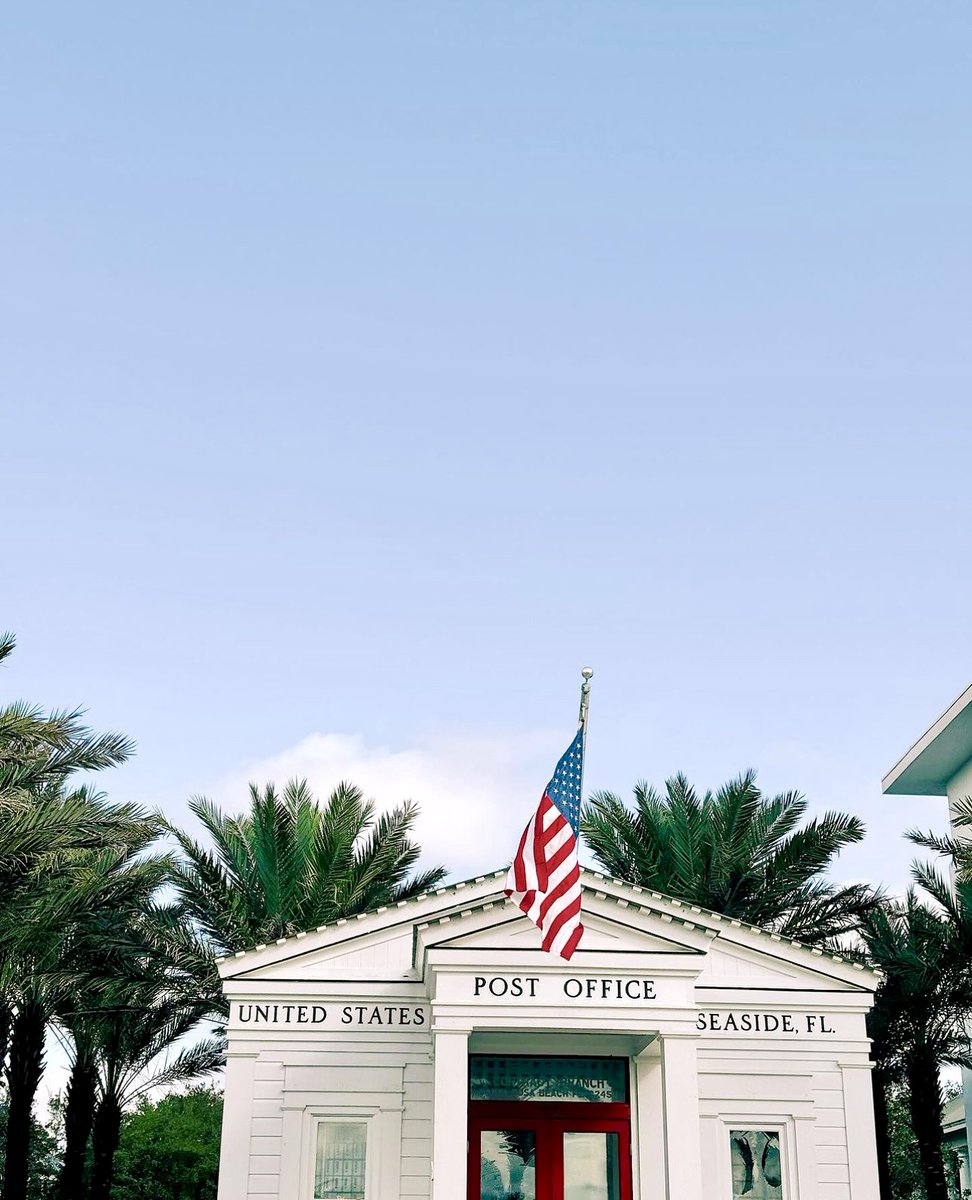ILove30A_VR's tweet photo. Welcome to Seaside, Florida - where coastal charm meets laid-back luxury!
Seaside is the epitome of seaside perfection with its pastel-hued cottages, pristine beaches, and charming town center.
#EmeraldCoast #SantaRosa #ILove30A #BookDirect #Visit30A #VisitFlorida #RelaxInFL https://t.co/6F5csiPXtM