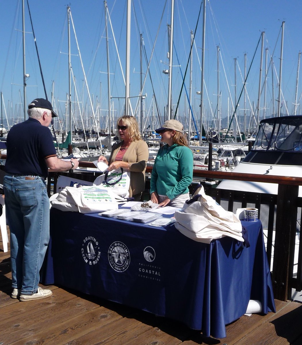 Want to make a difference and share clean and safe boating information with boaters? Register for our free NorCal Dockwalker in-person training at Oakland Yacht Club on April 20th @ 10AM docs.google.com/forms/d/e/1FAI…. @TheCACoast @SMBRF @USCGAux @uspsabc