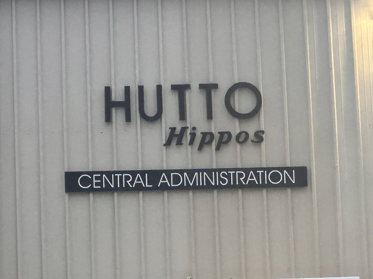 Made it to Hutto Nation @HuttoISD! @HippoNationSupt @BSwanson03 🦛 ❤️ #leadershift