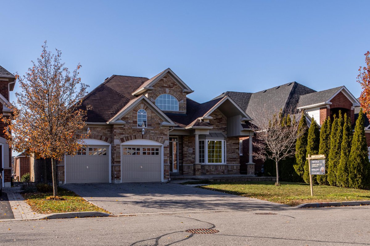 RadiantPhotoVid's tweet image. Home Listing Tips That Every Real Estate Agent Needs to Know. Read more! bit.ly/45ARiON

#SFRE #TipsForRealEstate