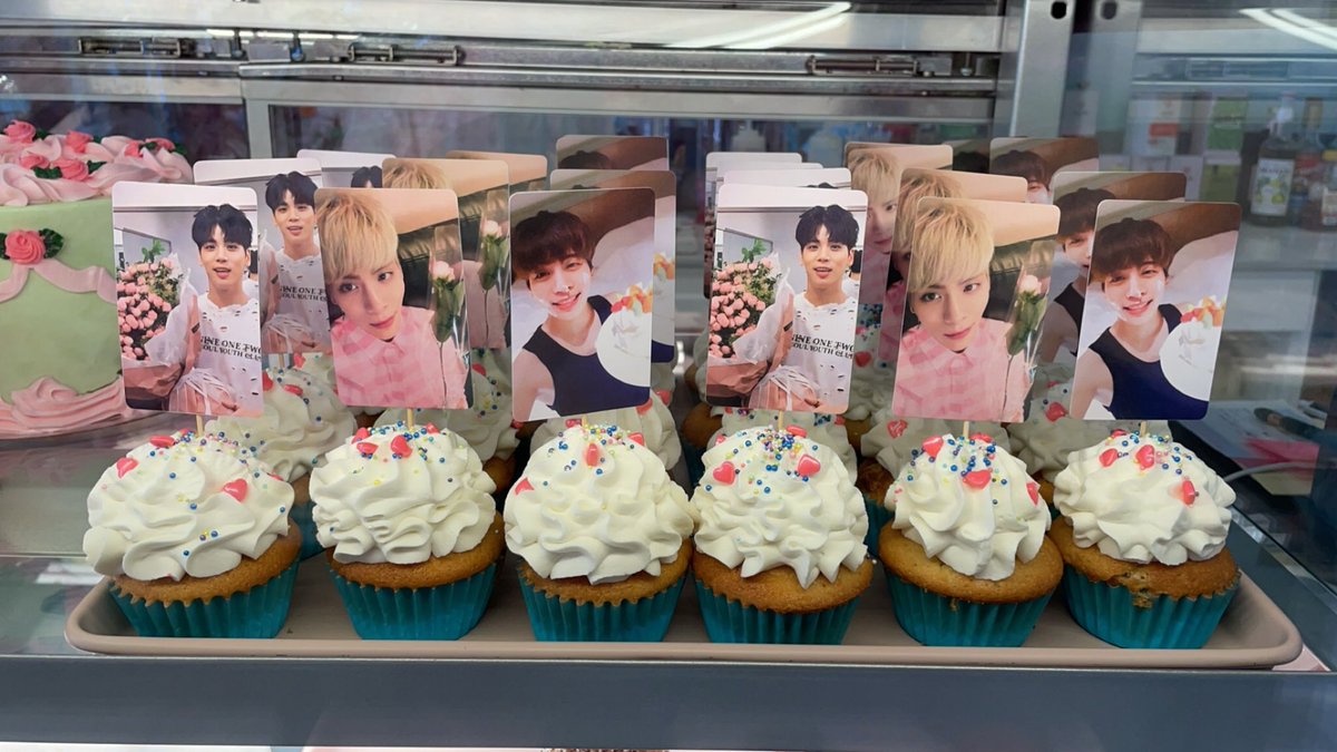shinee_canada's tweet photo. Happy Jjong Day! 🌸🩷🩵🌸

We are so thankful to those who supported us and came out to celebrate Jonghyun! 

A gentle reminder our donation form closes today for those who wish to give a monetary donation towards our initiative. Link in bio! 

 #JONGHYUN #종현
#SHINee #샤이니 https://t.co/4ljp6rWDOn
