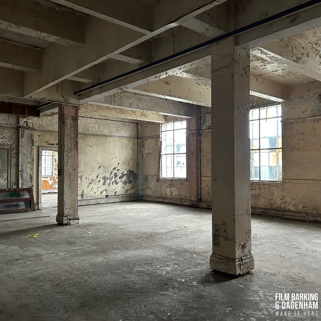 filmlbbd's tweet image. The Switch is a 3-Storey, exposed brick derelict building with large windows, textured walls, with an original staircase to all floors and long corridors. There is  access to the second floor roof providing access for stunt work. Come and film here! Link in our bio. #makeithere