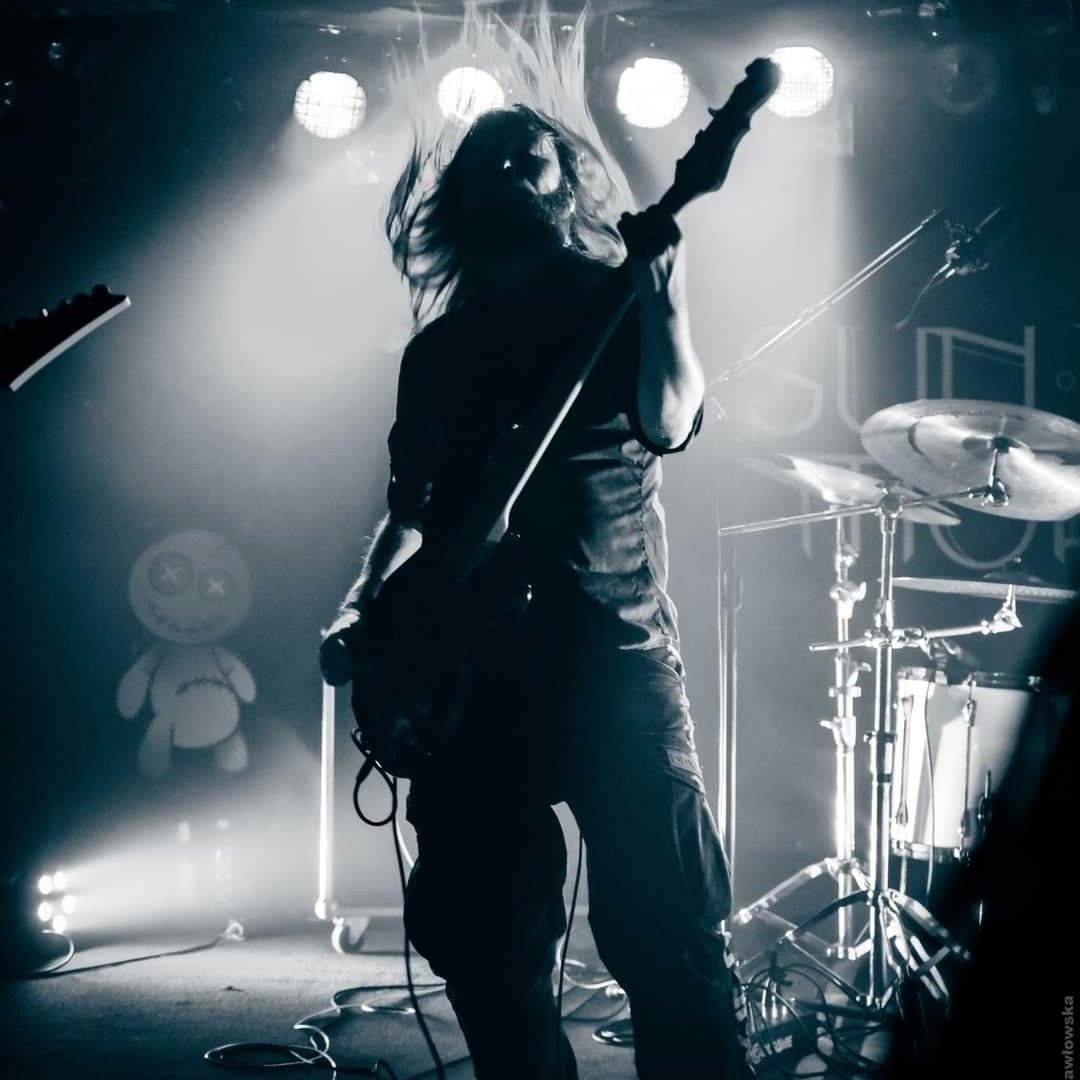 Burning🤘 tweet media