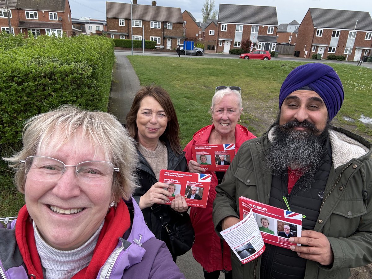 A superb campaign in Wednesbury South today with the excellent candidate ⁦@jennychidley1⁩ from ⁦@SandwellLabour⁩ 🌹