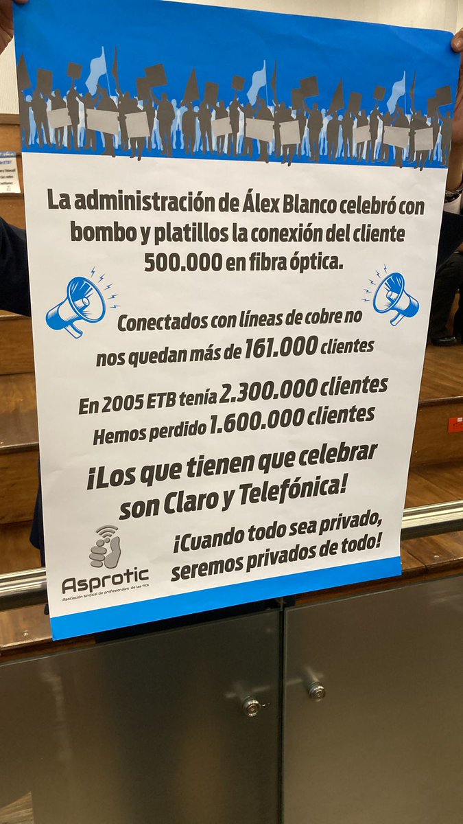 atelcaprensa's tweet photo. Agradecemos a los compañeros del sindicato #Asprotic, manifiestan la pésima administración que tiene @ETB.
@GermanMejia68 | #LaETBseDefiende #Atelca #ETBNuestra https://t.co/UjeolWkpnm