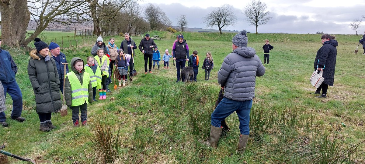 Local groups and schools have joined forces with Armoy Community Association and Council’s Good Relations Team to plant over 150 trees in Limepark, Armoy. 150 trees were planted in total, read more here: bit.ly/3VR6nt5