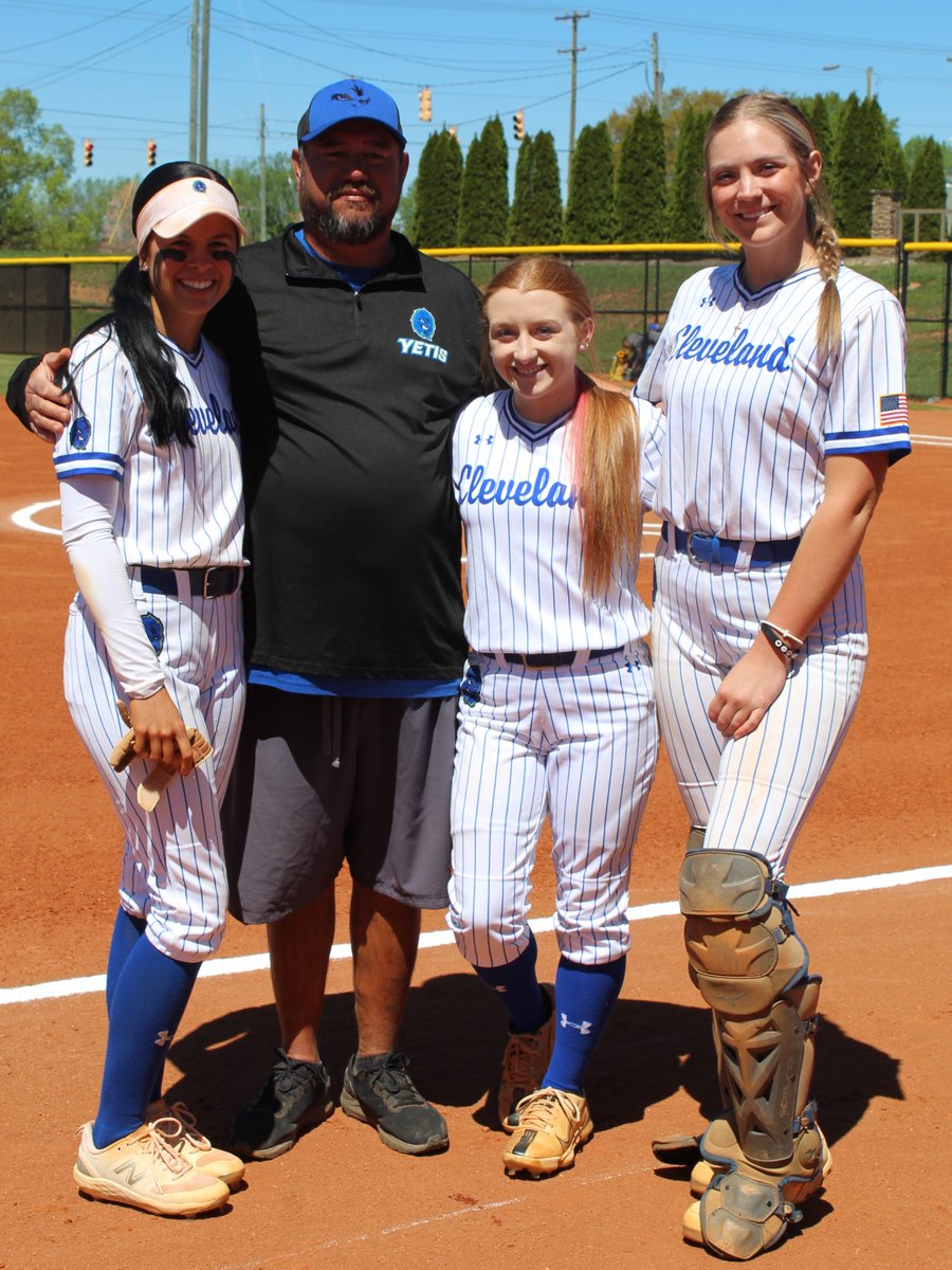 Softball sweeps Brunswick and 3 players are recognized for Sophomore Day. clevelandcc.prestosports.com/sports/sball/2…