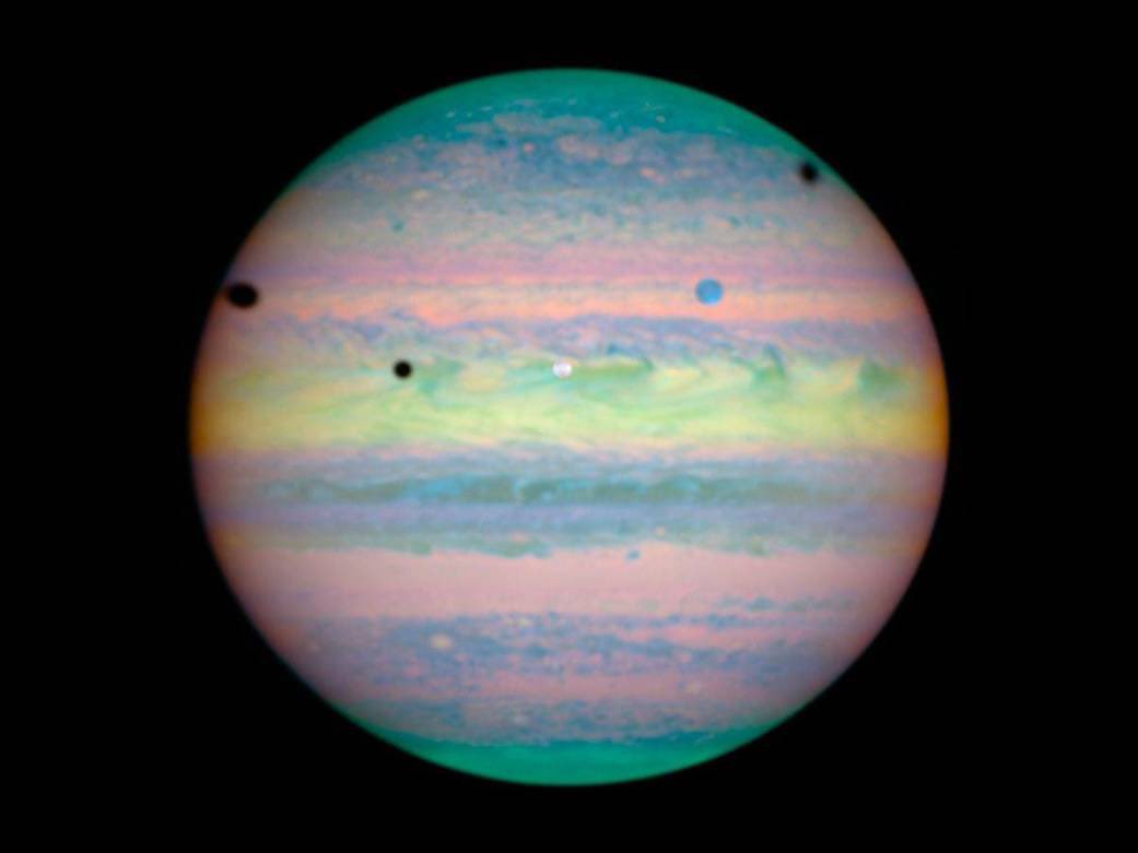 an incredibly rare “triple eclipse” on jupiter