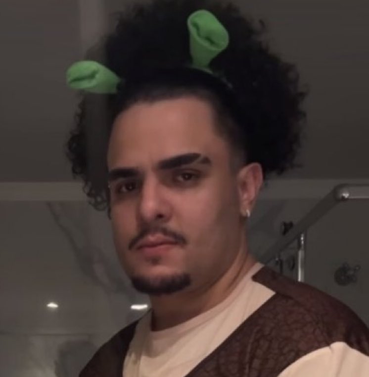 lovatxliv's tweet image. vsf irmão muito feio papo retooooo