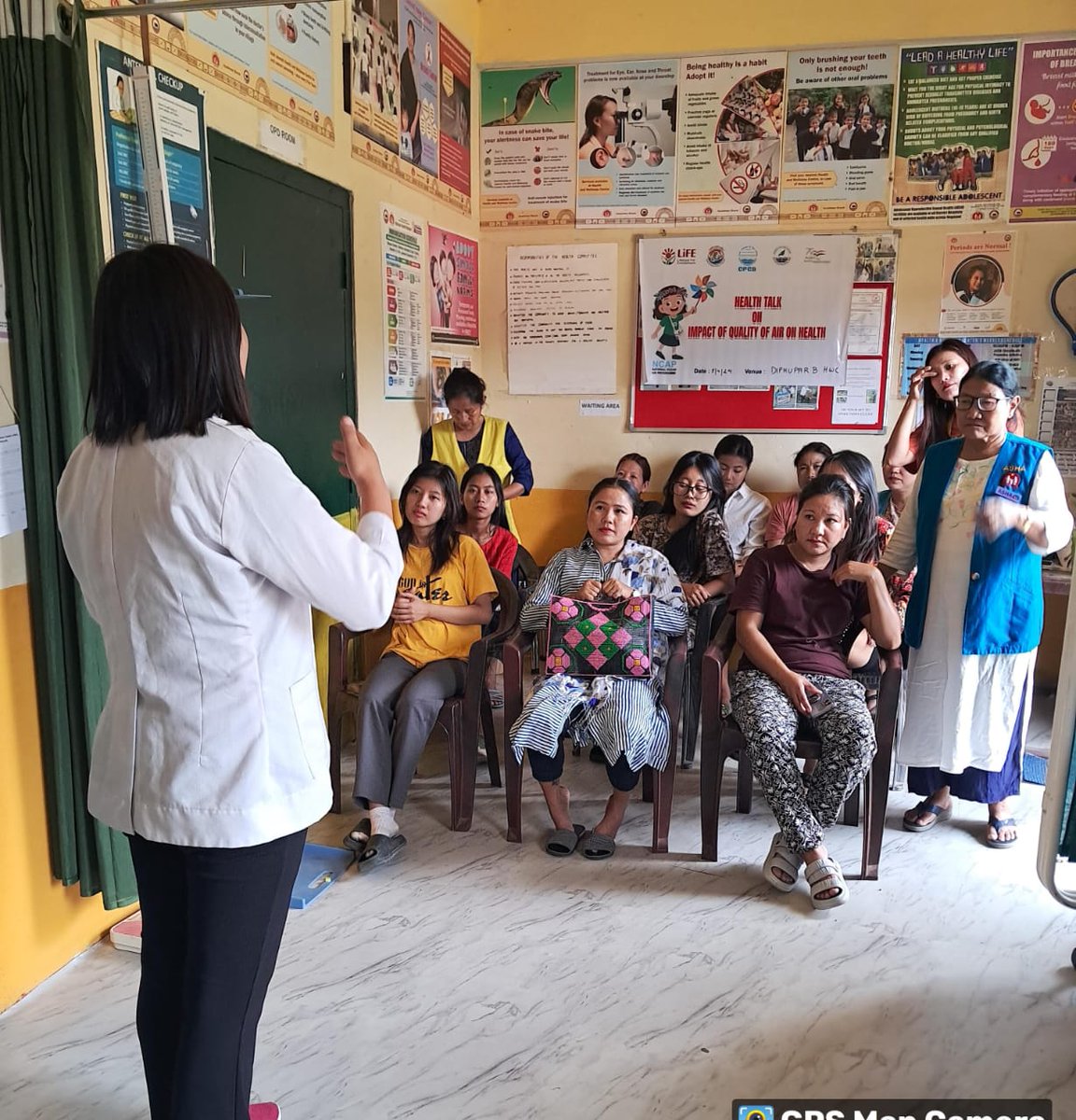 Breathing #cleanair isn't just a privilege, it's a necessity for #goodhealth. In #Nagaland, #CommunityHealthOfficer led an enlightening discussion on the critical link between air quality & well-being. Let's take action to ensure #CleanAirForAll because our health depends on it!