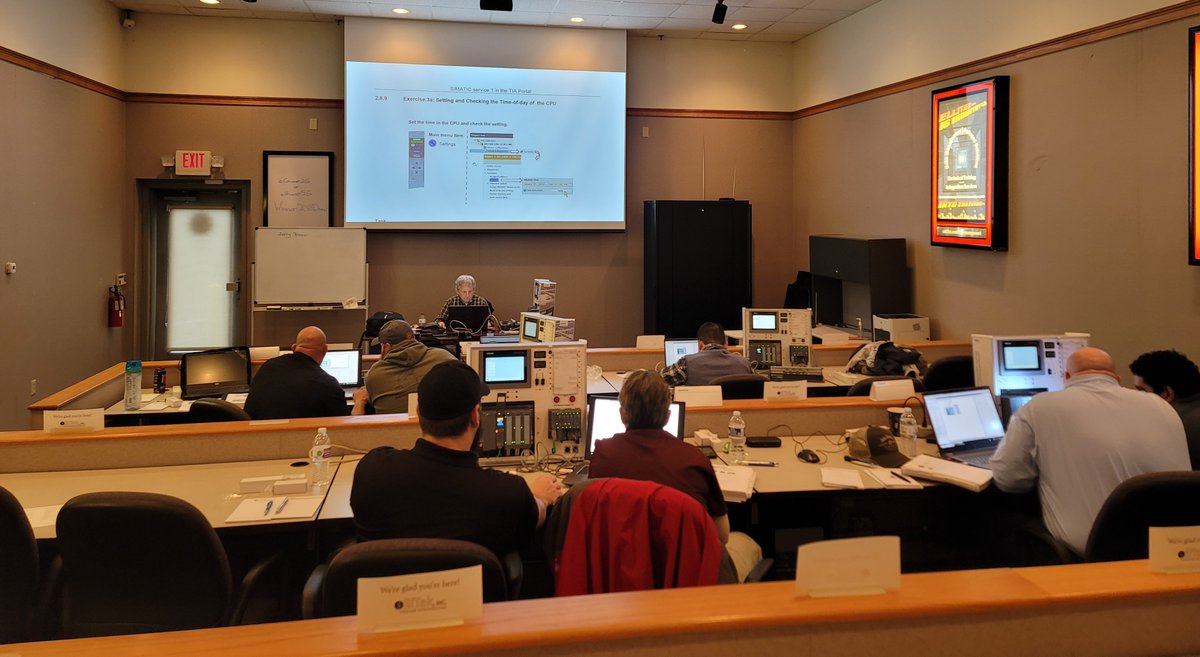 🌟✨Another week, another fantastic journey into the world of #TIAPortal learning with #SITRAIN in Knoxville, TN! 🌟✨ This week, @elliTek_Inc is excited to welcome Gerald and the fantastic students for TIA Portal Service 2. Let the #LearningJourney continue! 📚👨‍🎓👩‍🎓 #Siemens