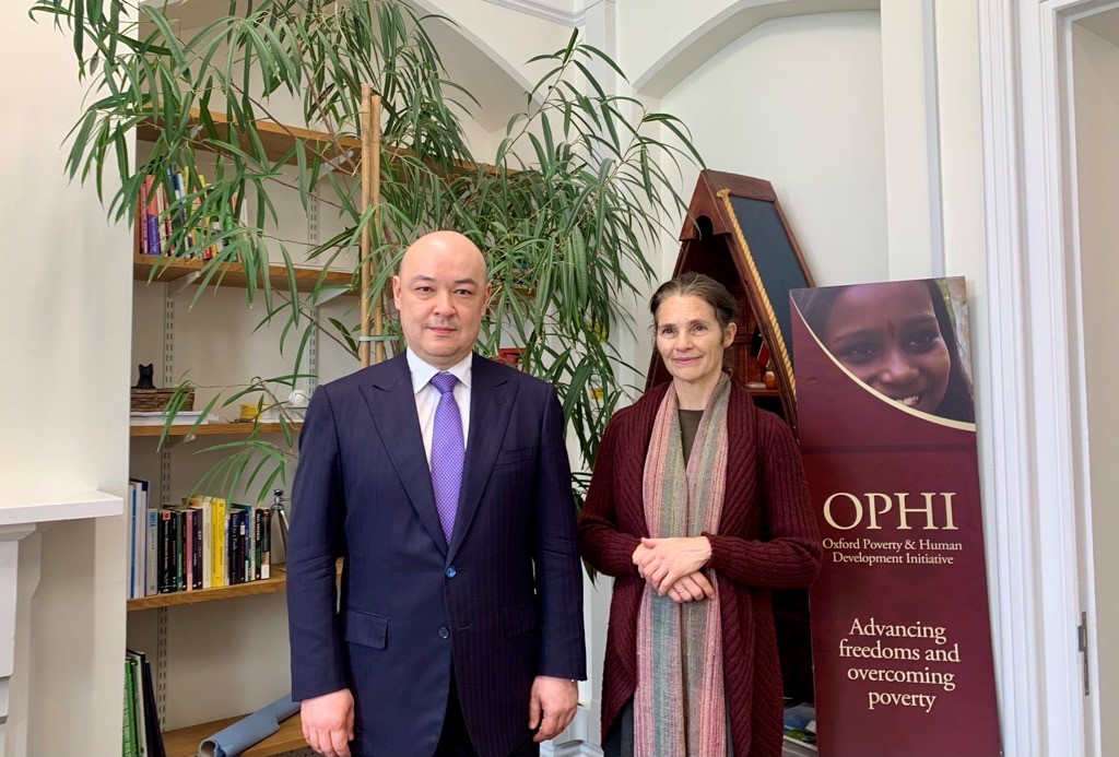 Last week we were delighted to welcome a delegation from the Uzbekistan Embassy to the UK, including H.E. Ravshan Usmanov, to discuss our joint work and advances in measuring #MultidimensionalPoverty for better-informed policies and to leave no one behind.