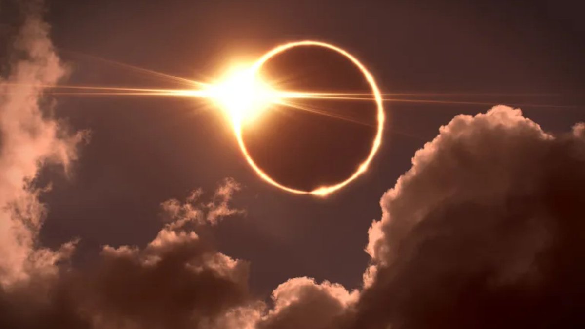infobae's tweet photo. Comenzó el eclipse solar total, el espectáculo astronómico del año ☀️

🔸El fenómeno ya se pude observar desde las Islas Cook, en medio del océano Pacífico

📌 Seguí el minuto a minuto acá https://t.co/eDtydmF9Q8 https://t.co/ZtyLV5B22V