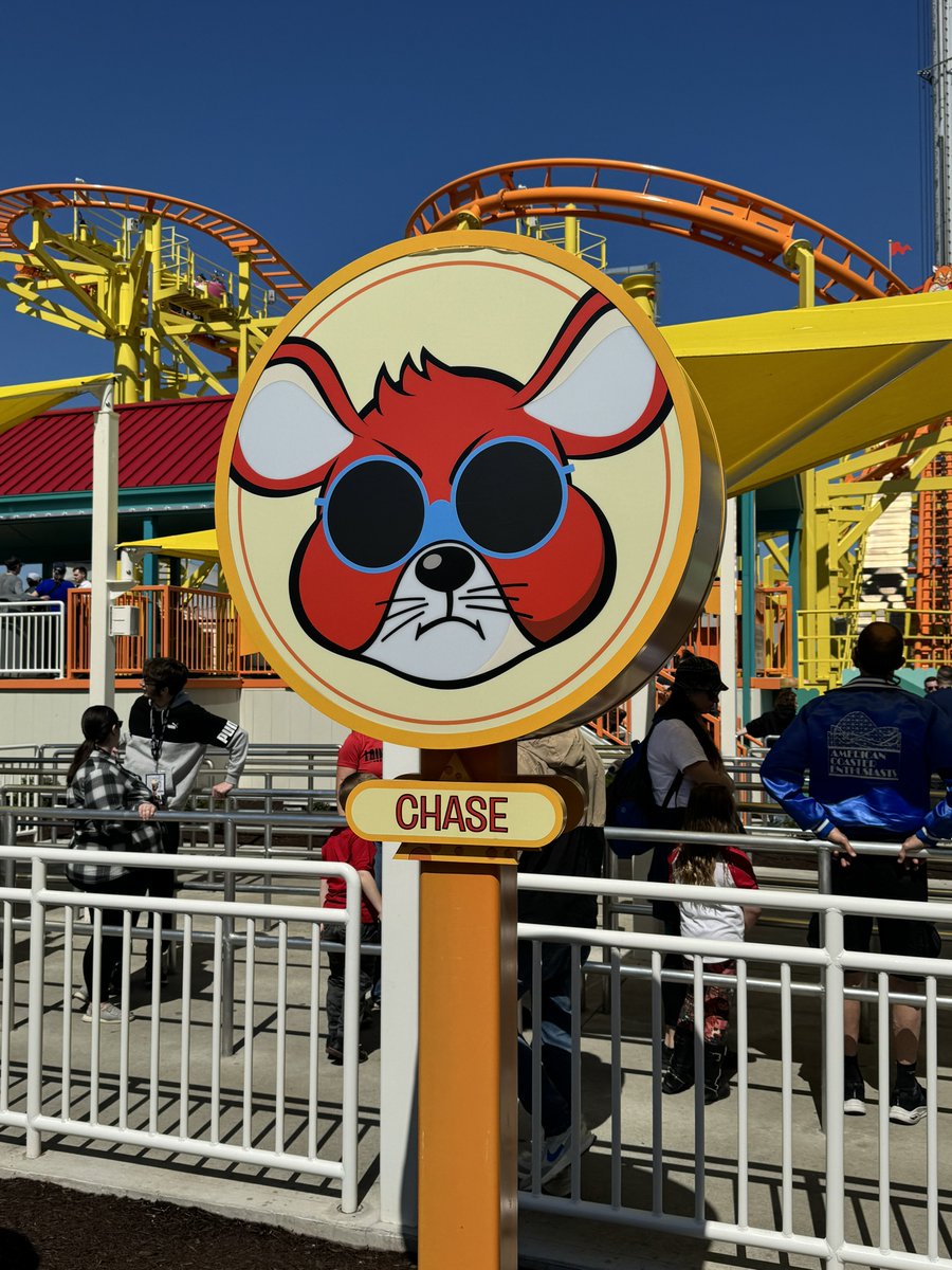 The wild mice are ready for the #eclipse! #CedarPoint