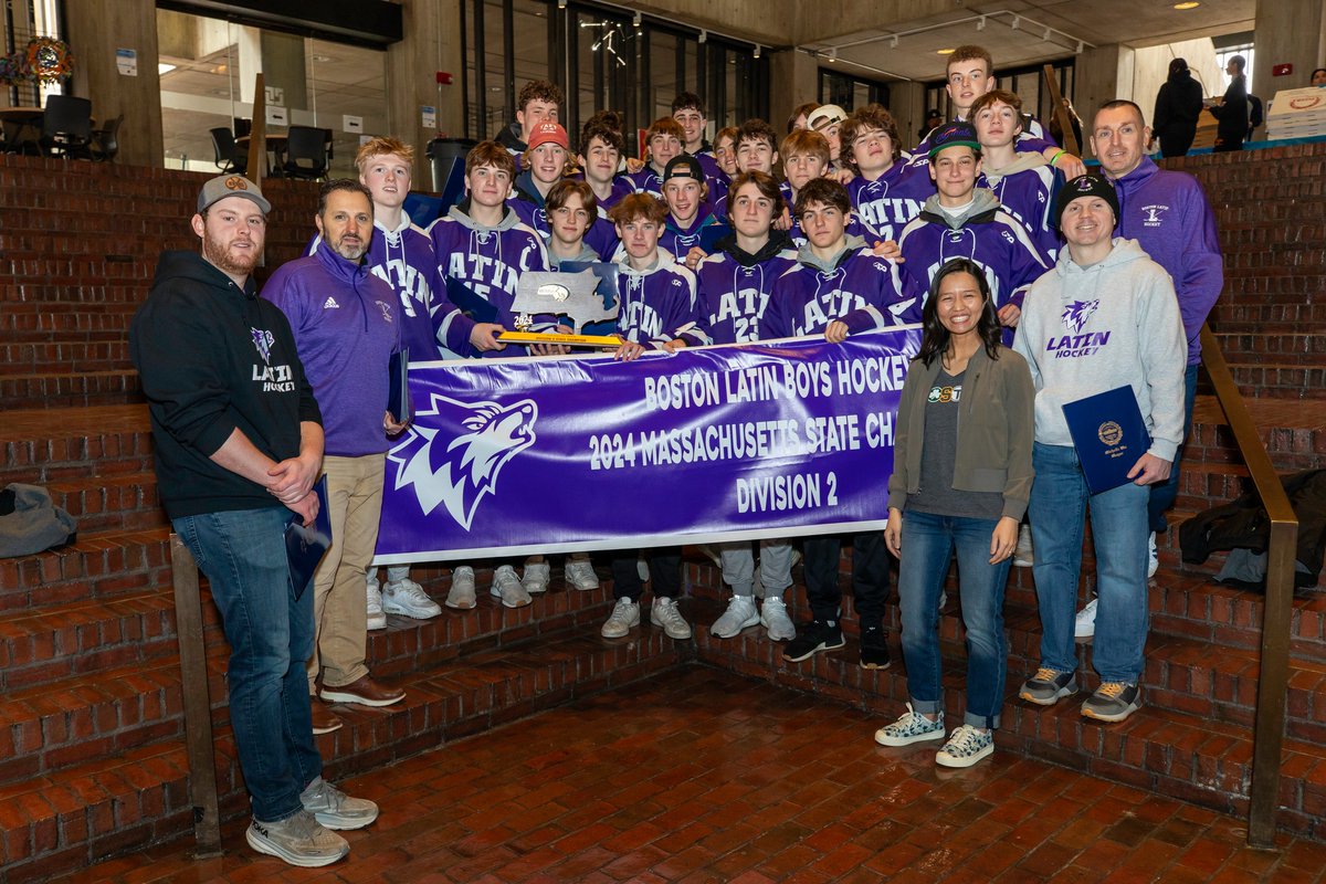 Congrats to @HockeyBLS being honored at the State Championship Parade this past weekend! Congrats to the other MIAA State Champions from Charlestown, New Mission, and Cathedral HS! @bls1635blsa @jgctown
