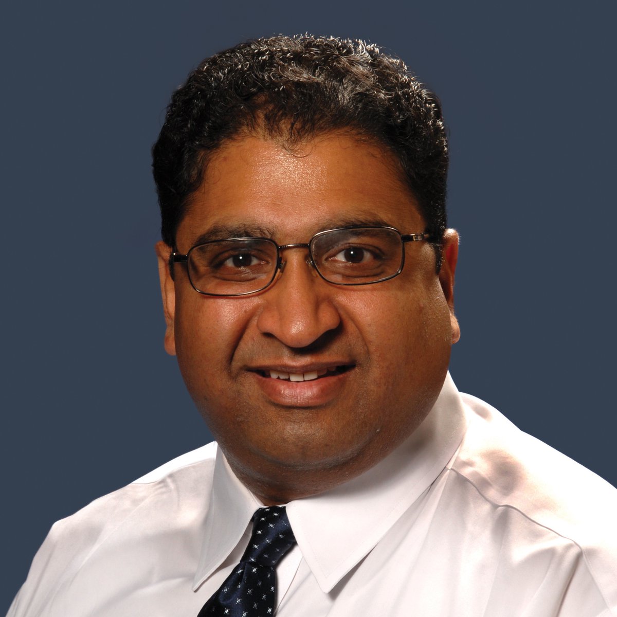 We're #MedStarHealthProud of our own Dr. Vinay Gupta for being recognized as a #TopDoctor for surgical oncology in the Nov. 2023 issue of @baltimoremag. 👏 👏 👏 Learn more: ms.spr.ly/6015c2K9J #MedStarHealthProud
