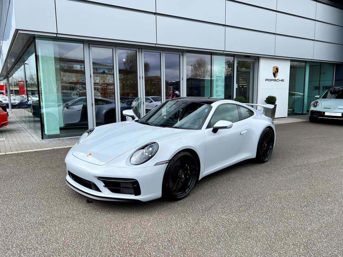 OracleCFinance's tweet image. #FundedByOracle

Just some of our recent customers who bought their cars from a dealership yet used Oracle Car Finance for their funding
Looking to do the same? You might want to read this first: lnkd.in/e5d6ABi5

We are a credit broker not a lender buff.ly/3f8fqm4