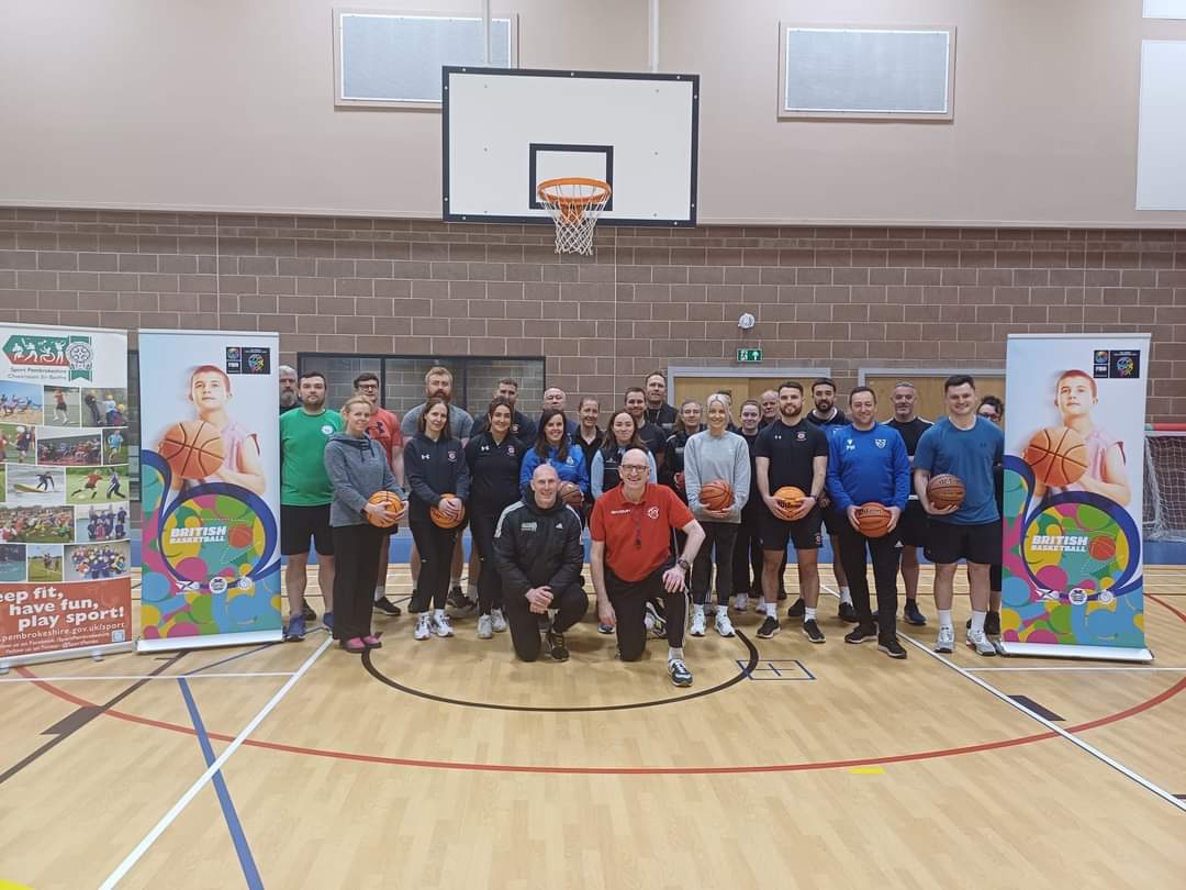 We've been in Haverfordwest today delivering basketball coaching training to over 25 primary and secondary teachers in conjunction with @sportpembs This training was delivered thanks to the @FIBA Youth Development. Thanks all for a great day! 🏀