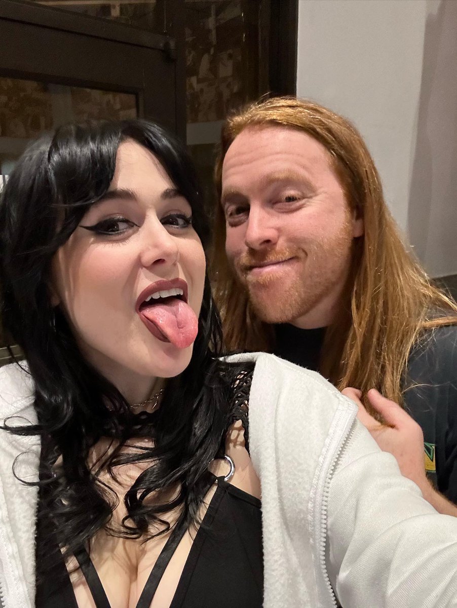 DISCODEATHMATCH's tweet image. My Wrestlemania moment was reuniting with my best friend @mikebrownv1 !!!