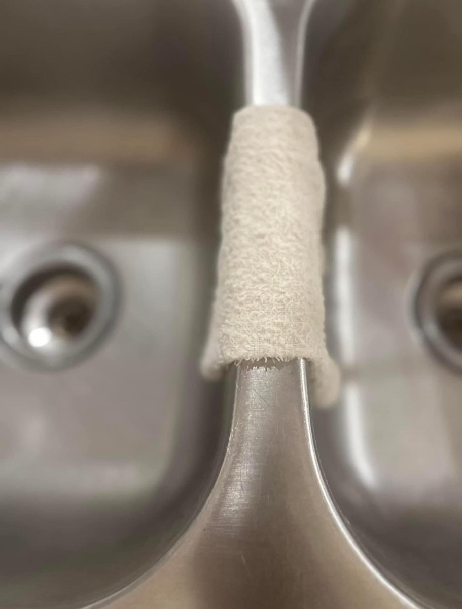 juliethardt's tweet photo. This indicates that the kitchen is close ✌🏽 https://t.co/B8wIP7CKSj