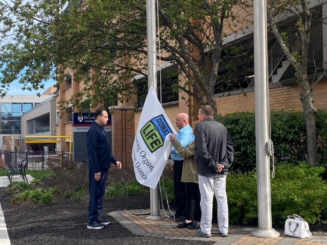 In honor of National Donate Life Month, organ donors and recipients gathered with Penn Medicine Lancaster General Health staff and community members for a flag raising ceremony at Lancaster General Hospital. Learn how you can become a donor at donatelife.net