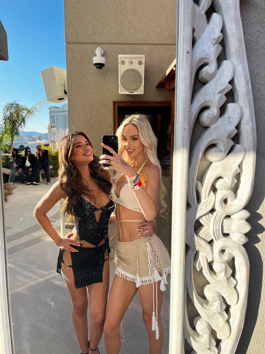 👯‍♀️🖤 @TaoBeach