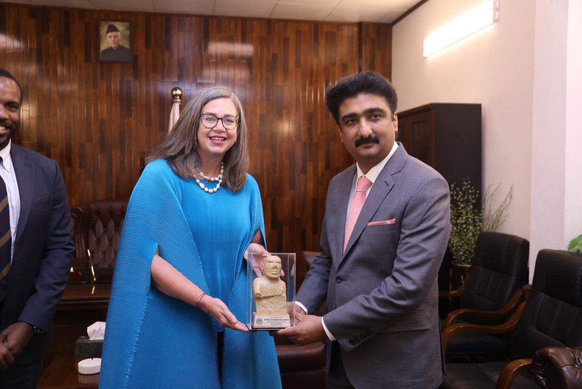 Recently Minister-Counselor for Consular Affairs Jayne Howell met with the Sindh Culture and Tourism Minister @SyZulfiqarShah. The Minister shared his plans for creating a safe and welcoming environment for visitors who want to see the remarkable archeological sites in Sindh